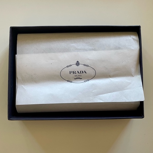 Prada Wallet - Picture 3 of 13